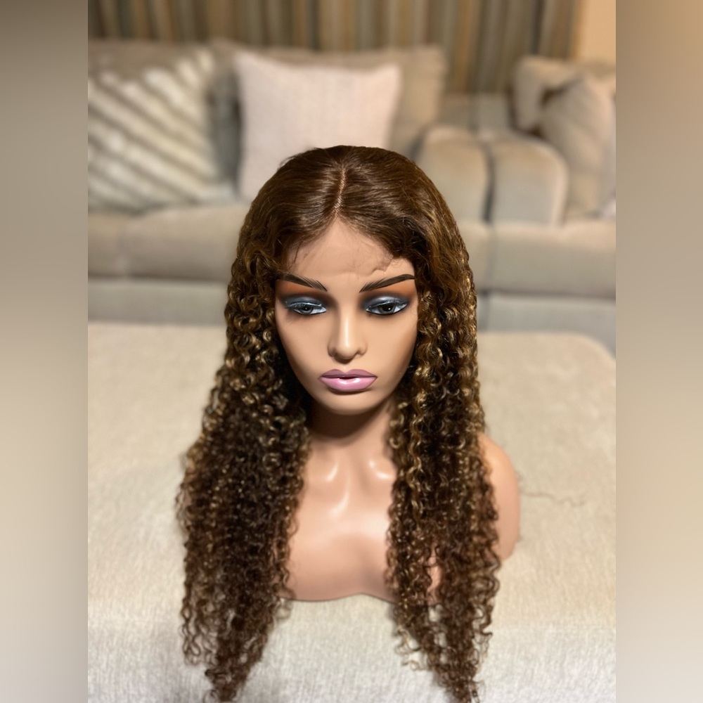Wig - Picture 4 of 11